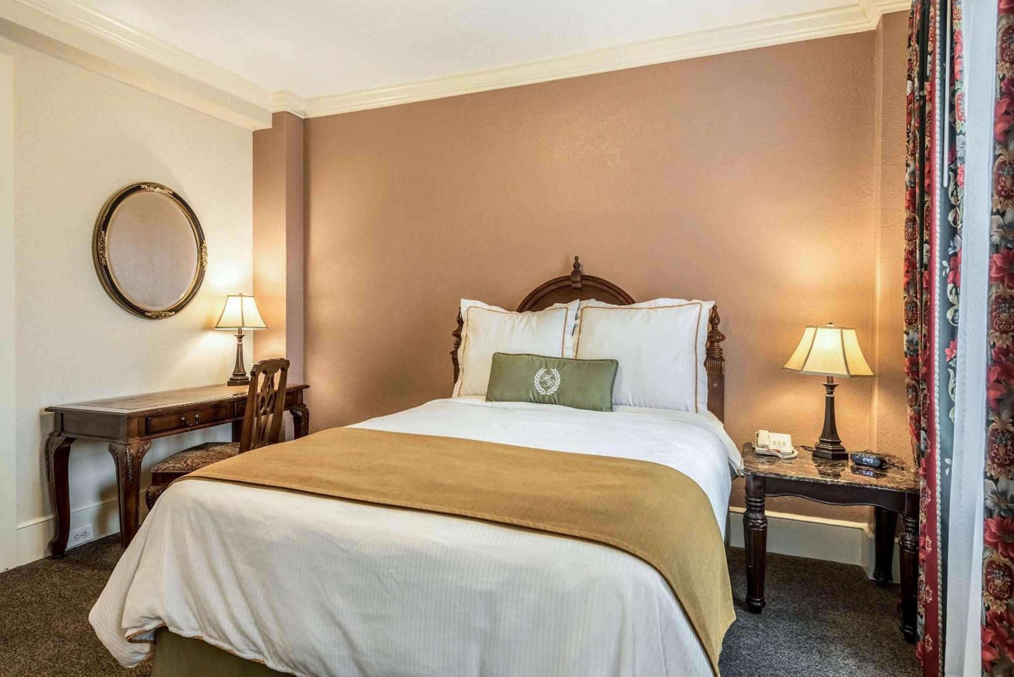Hotel Bothwell Sedalia Central District, Ascend Hotel Collection Ngoại thất bức ảnh